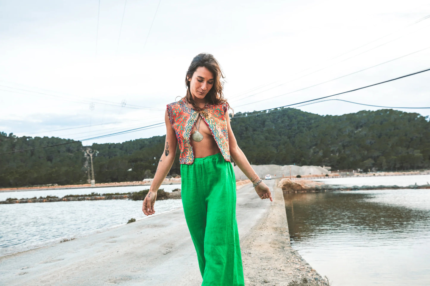 Embrodery Vest Indi Star Cotton Red, Blue, Green
